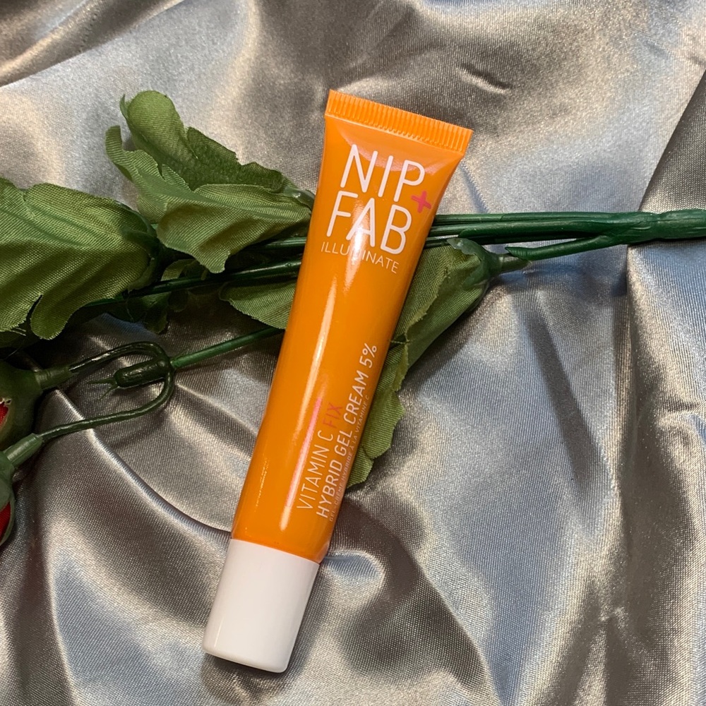 🌹 NIP + FAB  Vitamin C Hybrid Gel Cream • NEW